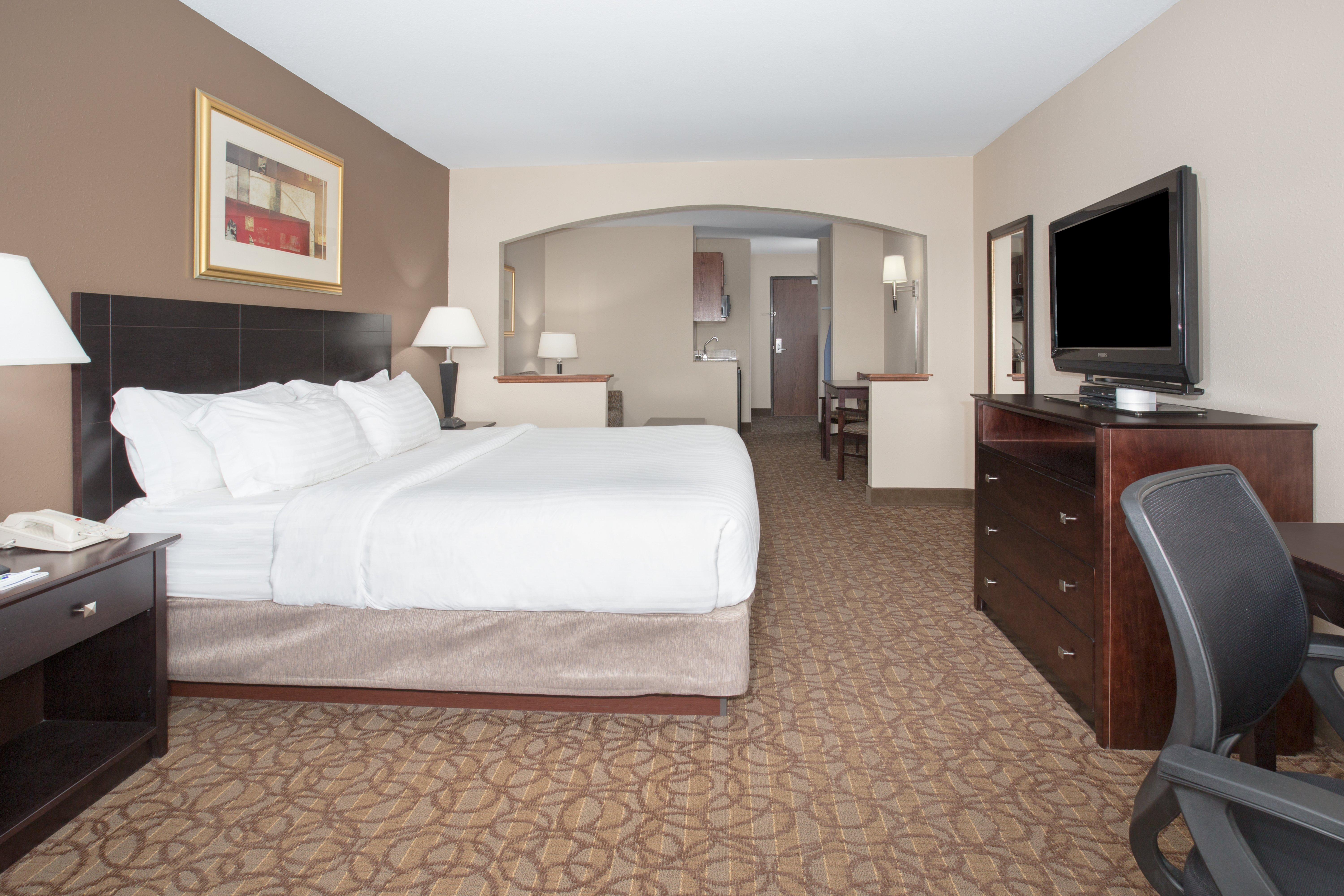 Holiday Inn Express Hotel & Suites Concordia Us 81 By Ihg Екстер'єр фото