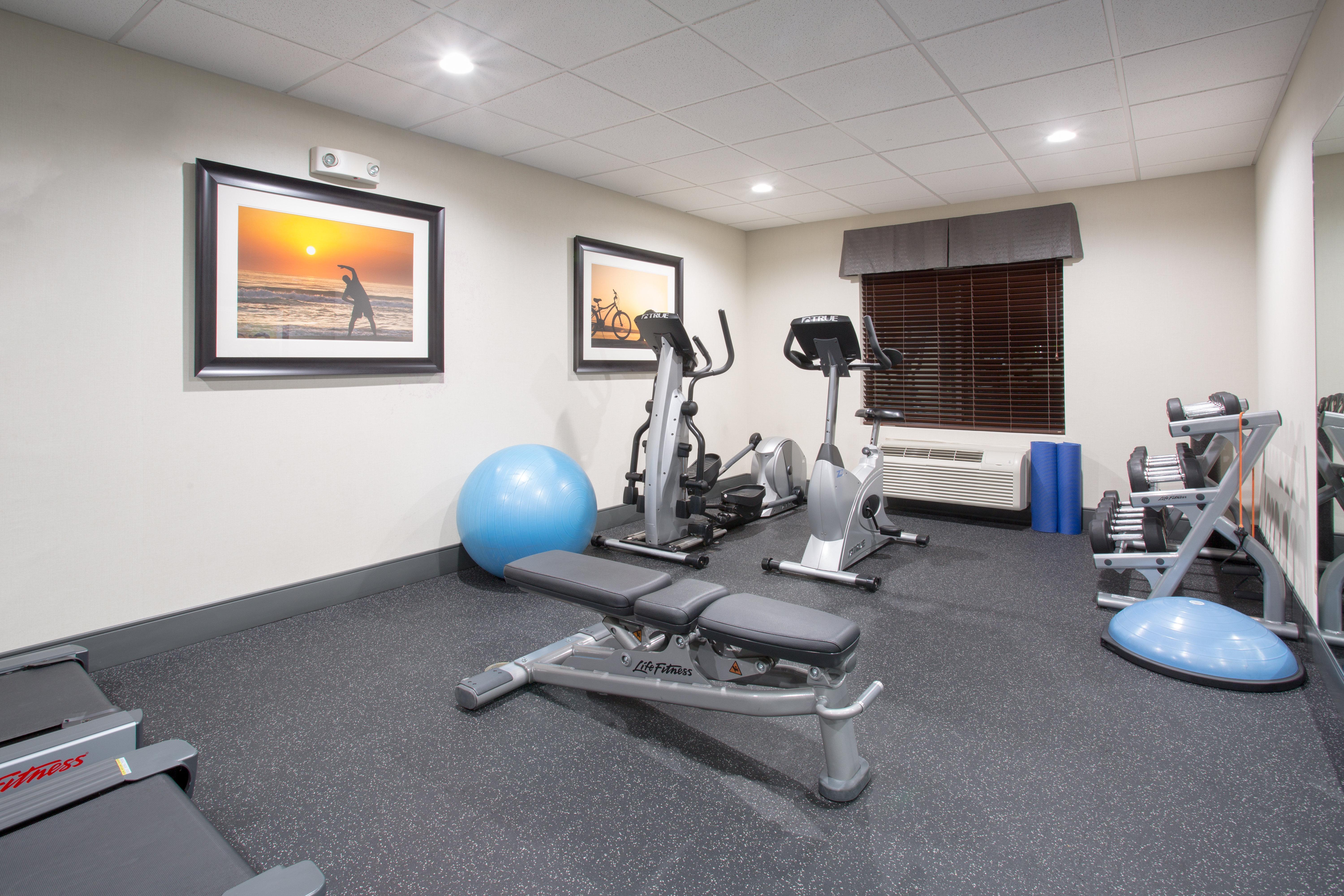 Holiday Inn Express Hotel & Suites Concordia Us 81 By Ihg Екстер'єр фото