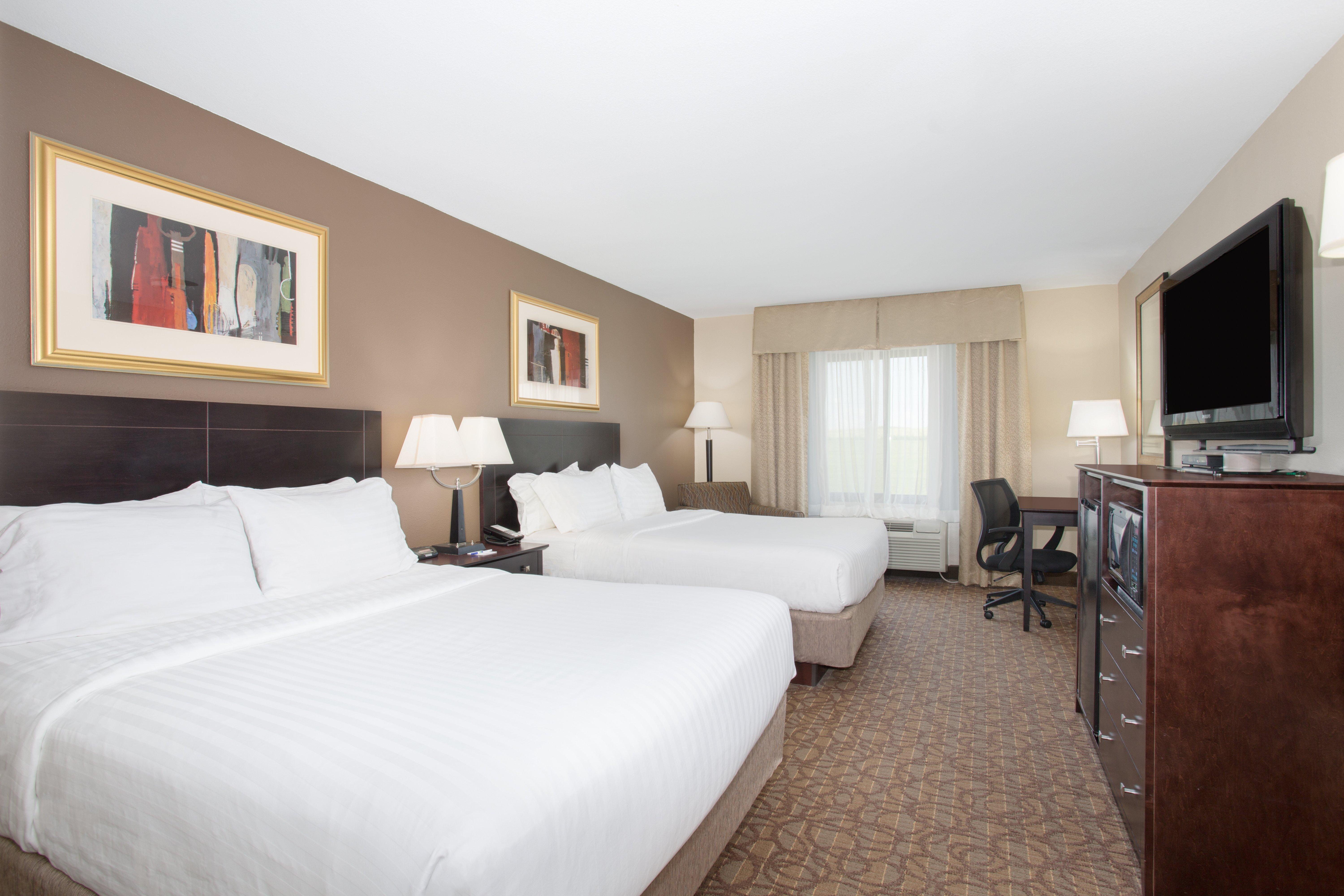 Holiday Inn Express Hotel & Suites Concordia Us 81 By Ihg Екстер'єр фото