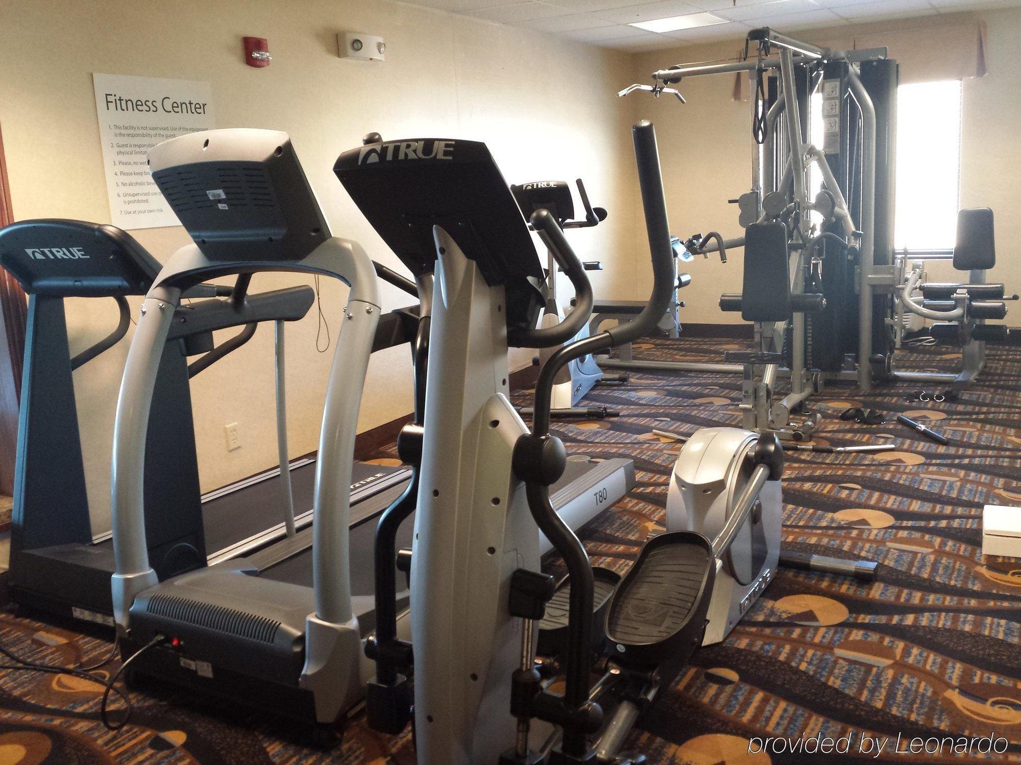 Holiday Inn Express Hotel & Suites Concordia Us 81 By Ihg Екстер'єр фото